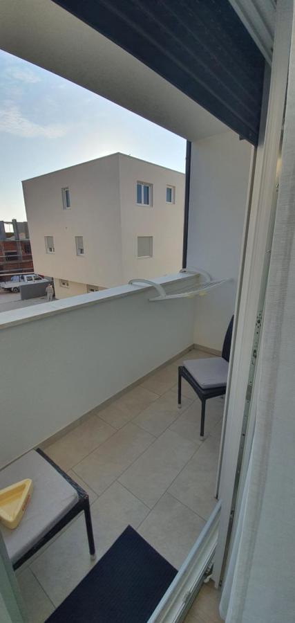 Apartment Sunrise With Private Parking Pula Exterior foto
