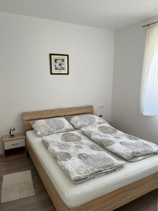 Apartment Sunrise With Private Parking Pula Exterior foto